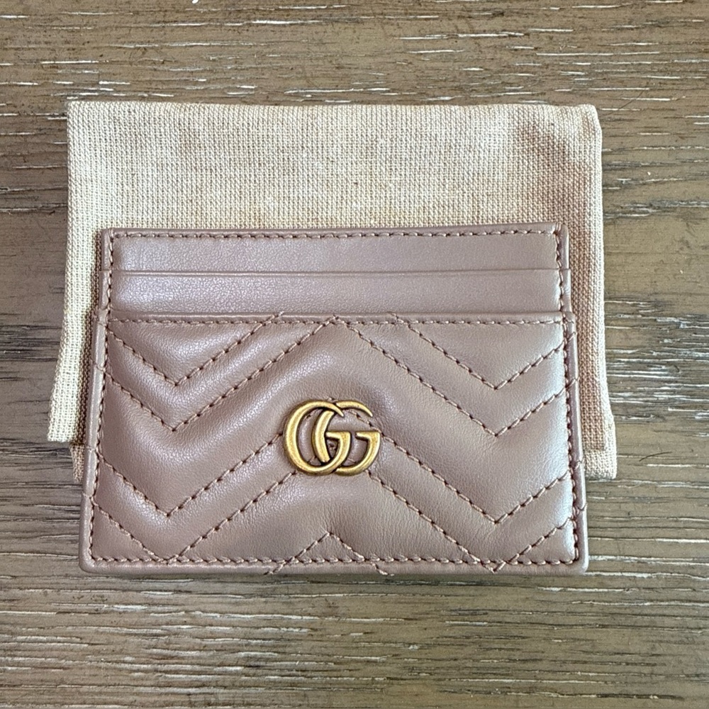 Gucci GG Marmont Leather Card Holder